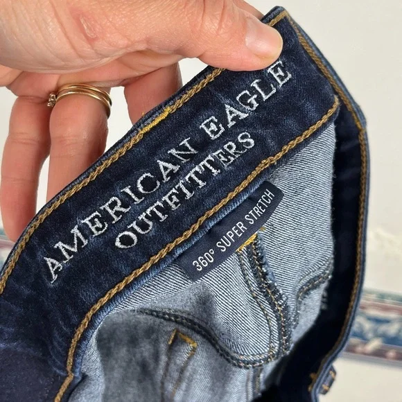 American Eagle Hi-Rise Shortie Jean Shorts Distressed Dark Blue Wash Festival 6 - Picture 8 of 12